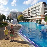 Daisy Grand Kamelia Sunny Beach