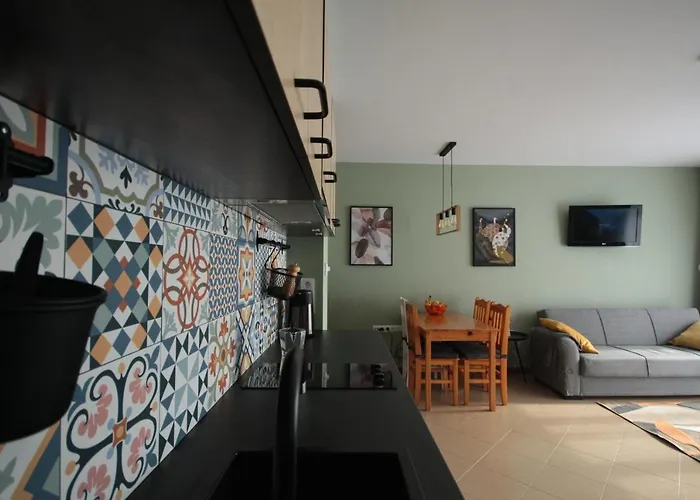 Daisy Grand Kamelia *