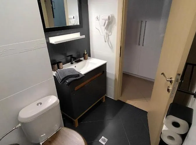 アパート Daisy Grand Kamelia サニービーチ