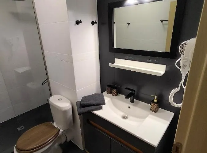 Daisy Grand Kamelia アパート サニービーチ