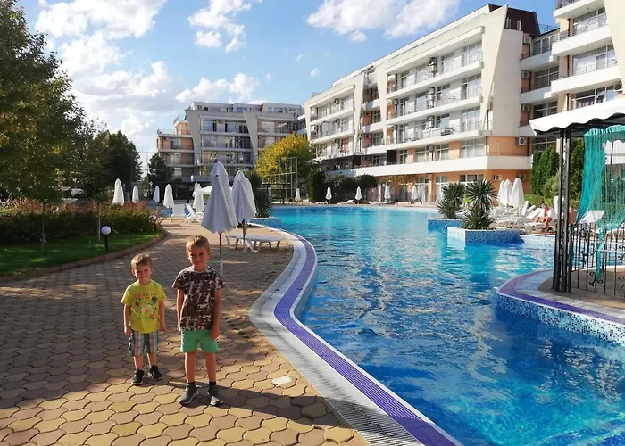 Daisy Grand Kamelia サニービーチ