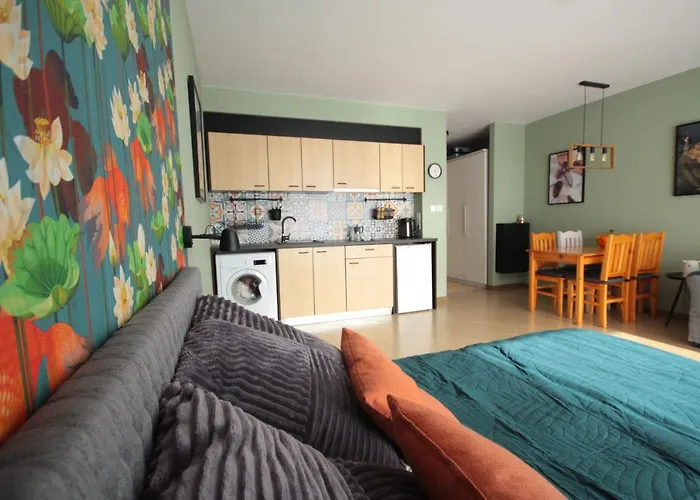 Daisy Grand Kamelia アパート *