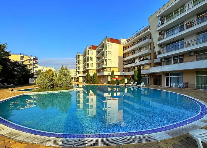 アパート Daisy Grand Kamelia サニービーチ